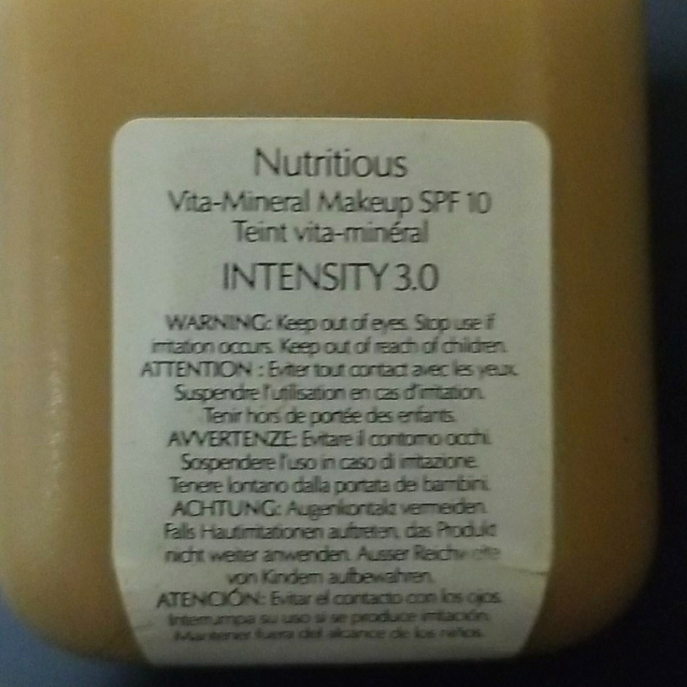 Estee Lauder Nutritous Vita-Mineral  Makeup